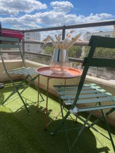 Appartements Sejourner dans un grand appartement 1 minute des transports et a seulement 8 minutes de Paris ! : photos des chambres