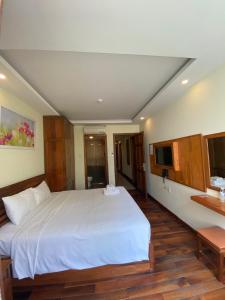 Phòng Đôi hoặc Hai Giường Đơn Loại Sang (Deluxe Double or Twin Room)