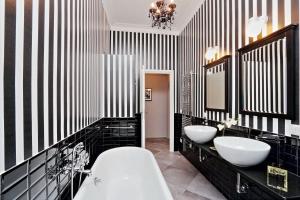 Monti Apartments - My Extra Home