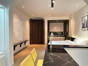 Căn hộ bồn tắm, ban công độc đáo ở Quận 10