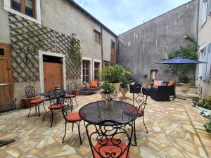 Chambre cosy avec lit double et salle deau privative - Petit-déjeuner inclus - FR-1-591-603