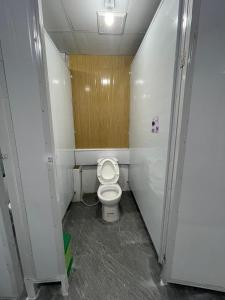 Giường Trong Phòng Ngủ Tập Thể 10 Giường Cho Cả Nam Lẫn Nữ (Bed in 10-Bed Mixed Dormitory Room)