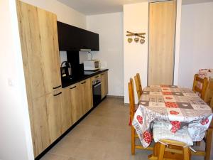 Appartement spacieux 42m², 1 chambre, balcon, centre station St Jean dAulps - FR-1-573-131