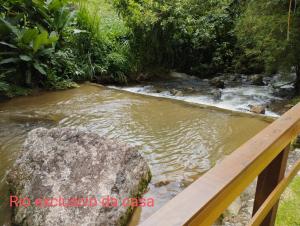 Casa beira rio entre Lumiar e São Pedro