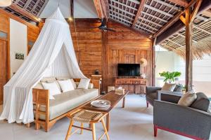 Villa Madah - Secluded & Romantic Retreat 1BR Near Umalas with Private Pool & View