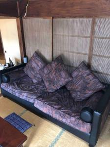 ゲストハウス+カフェわ　１日１組限定！ 築１００年の農家の古民家で宿泊体験、薪でお風呂沸かせます。焚き火もできます。