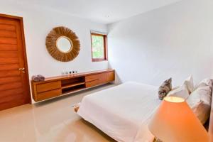 Spacious 2 BR Private Pool Villa ZN108