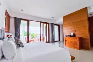 Spacious 2 BR Private Pool Villa ZN108