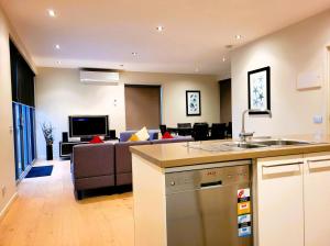 Sapphire Views San Remo