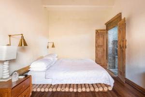 Villa Pisces - 2 Bedrooms Villa with Private Pool at Kerobokan