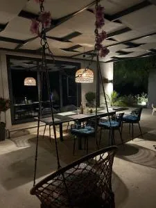 Villa secrecy - Mantzavináta