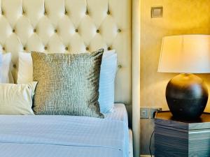 Venduras - Modern Chic Studio in Azizi Riviera