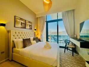 Venduras - Modern Chic Studio in Azizi Riviera