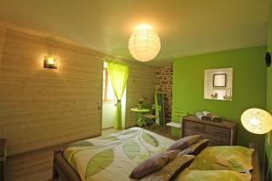 B&B / Chambres d'hotes L'etable des saveurs : photos des chambres