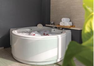 Solitaire Bangkok Sukhumvit 11