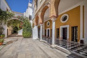 Santa Ana Free Parking Cordoba Center