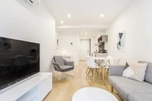 Executive Comfort Living Near La Trobe & RMIT Uni - Epping