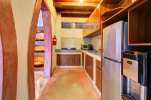 Cozy Executive 2 BR Pool Villa ZN111