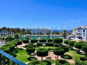 Luminoso ático en el Puerto de Almerimar - Almerimar