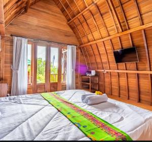 Sandan Agsro Resort Bungalow Kamar Kayu