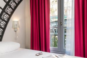 Hotels ibis Styles Paris Eiffel Cambronne : Chambre Standard Lit Queen-Size