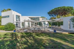 Villa IRIS