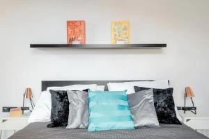 Prague Days - Designer Apt - 1BDR - Workspace - iMac - Netflix