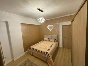 Luxurious heart flat