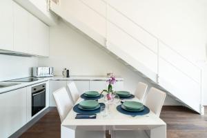 Lolitas Beachfront Loft by Wonderful Italy