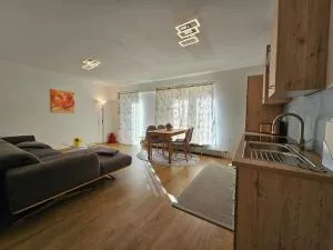 Gästehaus in sonniger Lage - Judendorf