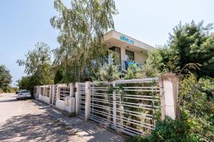 AIFEN Aparthotel - Apartamente pentru Toata Familia În Eforie Nord - cu Gradină Proprie, la 2 Pași de Plajă