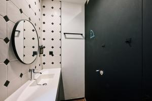 Bed in 6-Bed Female Dormitory Room room in TOC Hostel Malaga