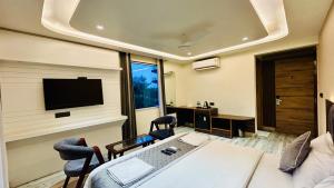 Raksha Suites & Banquet Greater Noida