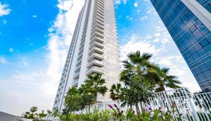 Rare Holiday Homes - Near the Golf Course - Carson Tower B - Damac Hills - R3308