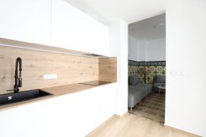 Tradición y modernidad Casa de pueblo junto al mar