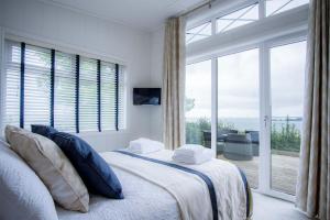 Shearwater 30 - 2 Bedroom Lodge - Summerhill