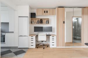 LAuguste - Face RER B - Free Parking