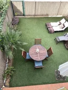 Bajo con jardín en primera línea de playa - Playas de Vera