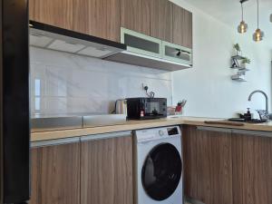 2 Rooms unit w Balcony & Spectacular view - 4 pax