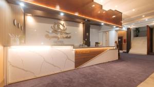 RedDoorz Premium at Regency Sunset Hotel