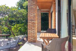 Studio com banheira e vista para o mar CH2753