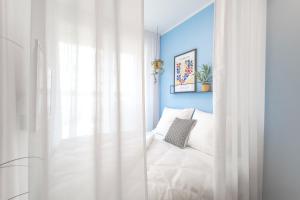 Yellow Apartment - Balcony, Free Parking, by Gravity Prague