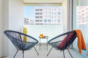 Yellow Apartment - Balcony, Free Parking, by Gravity Prague