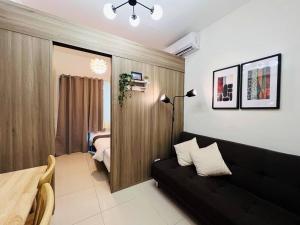 1BR Condotel with Balcony at FAME Residences #FM19 - Hotel 4 stelle a Manila