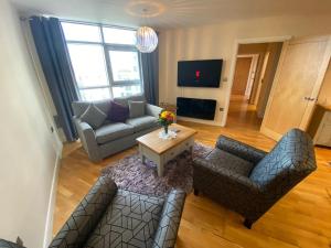 *Modern 2 bed apartment in the heart of Cardiff*