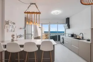 Home2Book Beachy Vibes Sea Side Apartment, Guía - Santa Maria de Guia