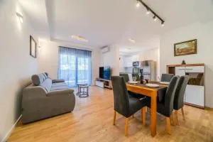 Modern Apartment With Balcony And Garage - Happy Rentals - Selno