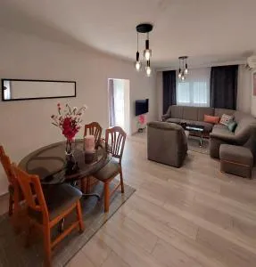 Comfort F & F Apartment - Merče