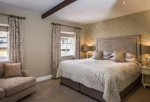 The Lake Isle Restaurant with rooms - 利丁顿