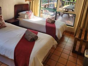 Ekuthuleni River Front Chalets Hoedspruit